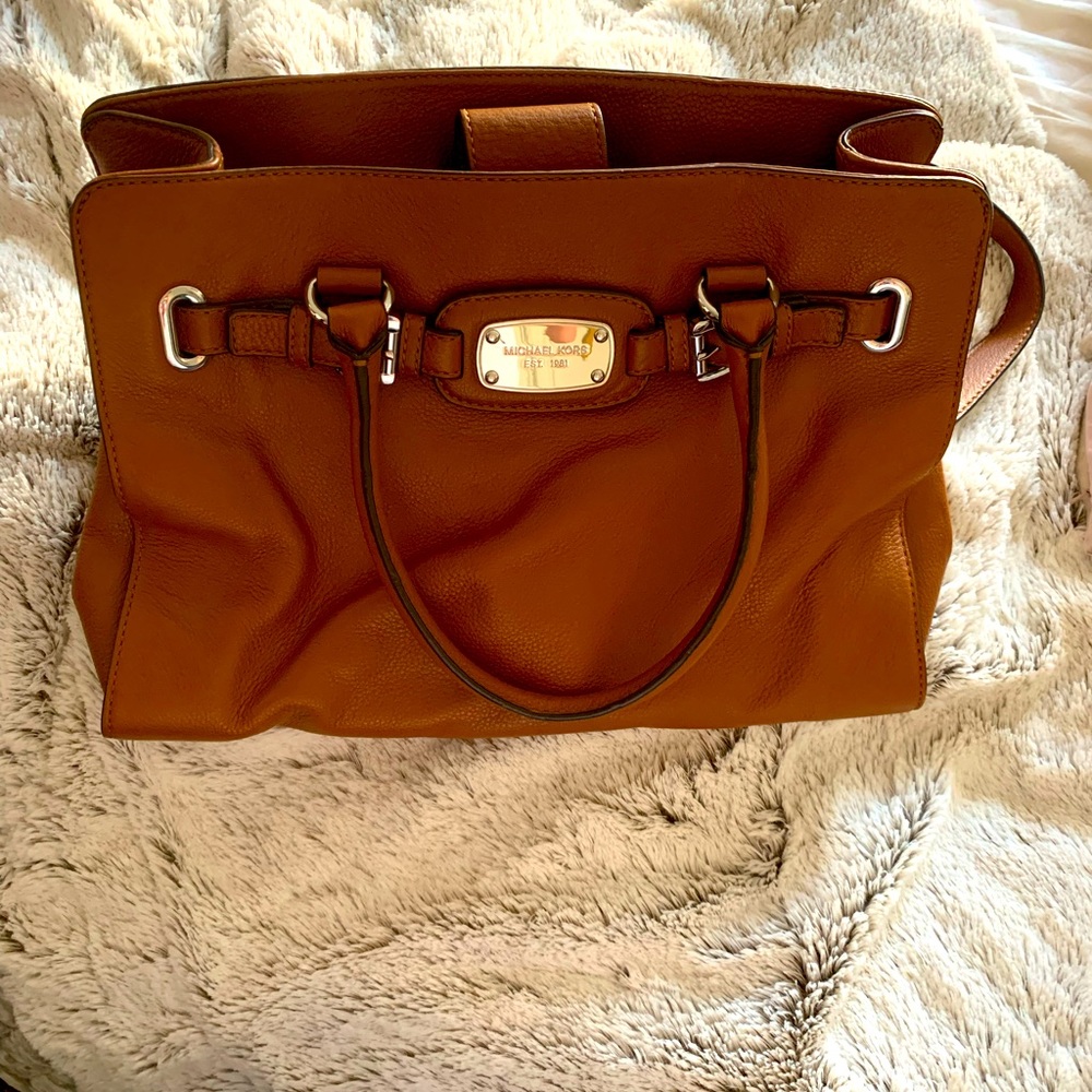 Like new!!Michael Kors Hamilton crossbody bag🌈❤️